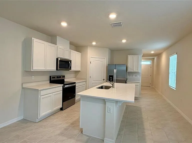 3314 Pine Lily Ave — Photo 5