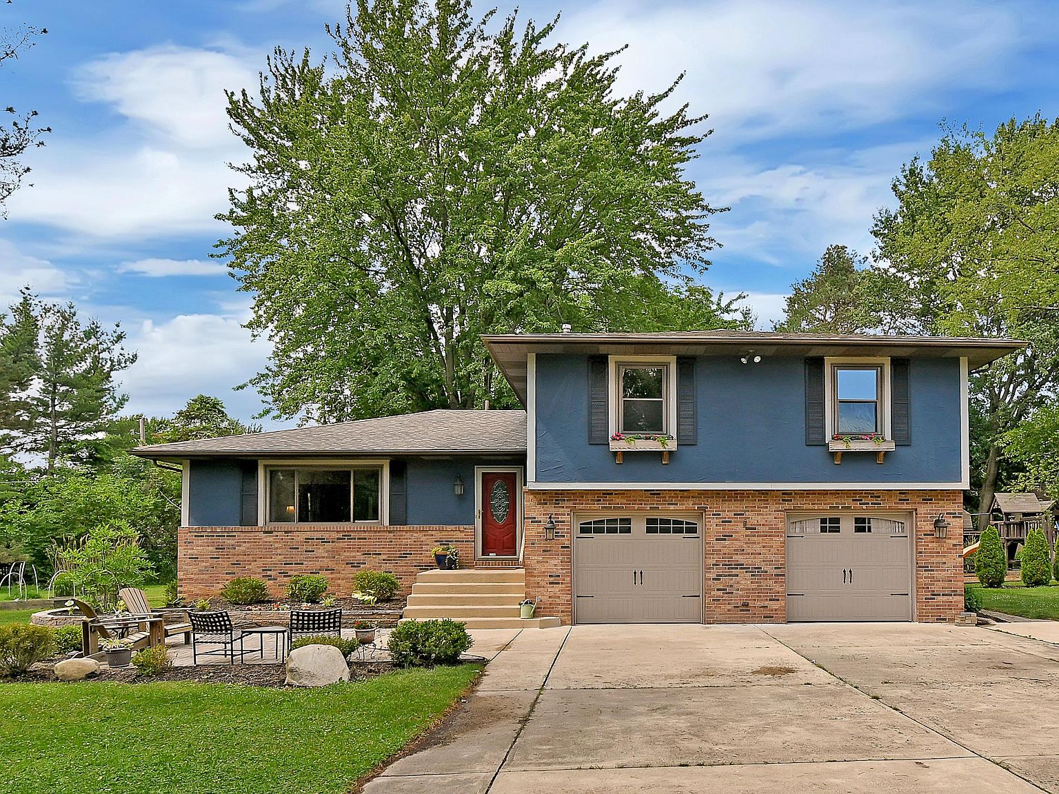 o o mi HUB CAP OEM USED 240Z 280Z 260Z 72 73 74 75 14