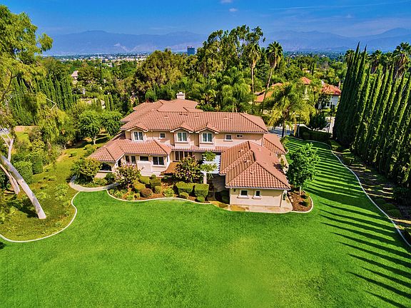 3rd image of 703 S Prospero Dr