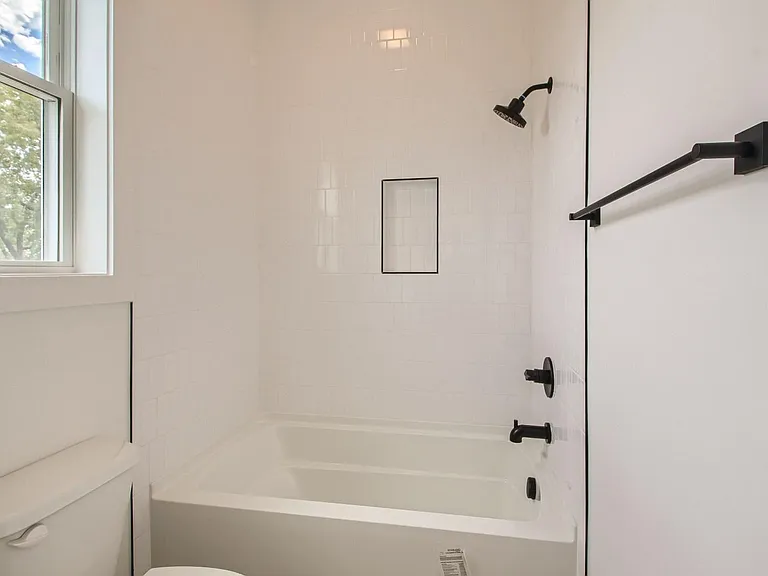 265 Riverside Dr #B — Photo 13