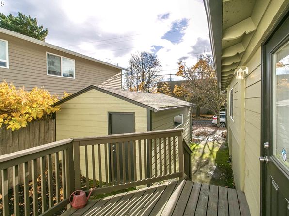 1925 SE Pershing St, Portland, OR 97202