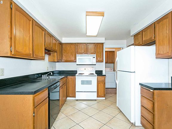 5th image of 1862 SE Quail Cir