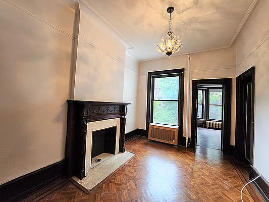 5th image of 696 Park Pl #2
