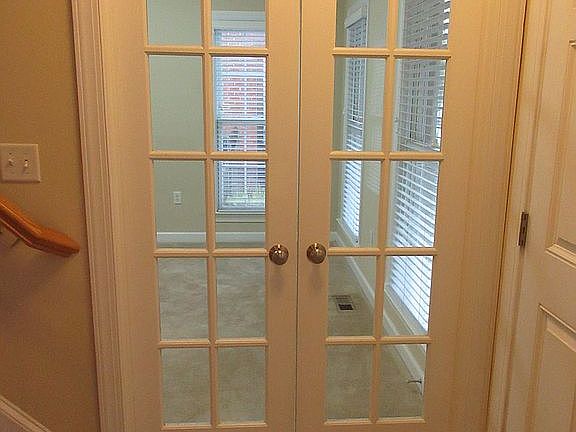 4th image of 345 Herman Melville Ave