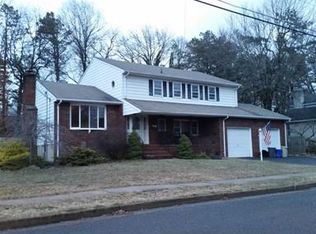 25 Debonis Dr, Milltown, NJ 08850