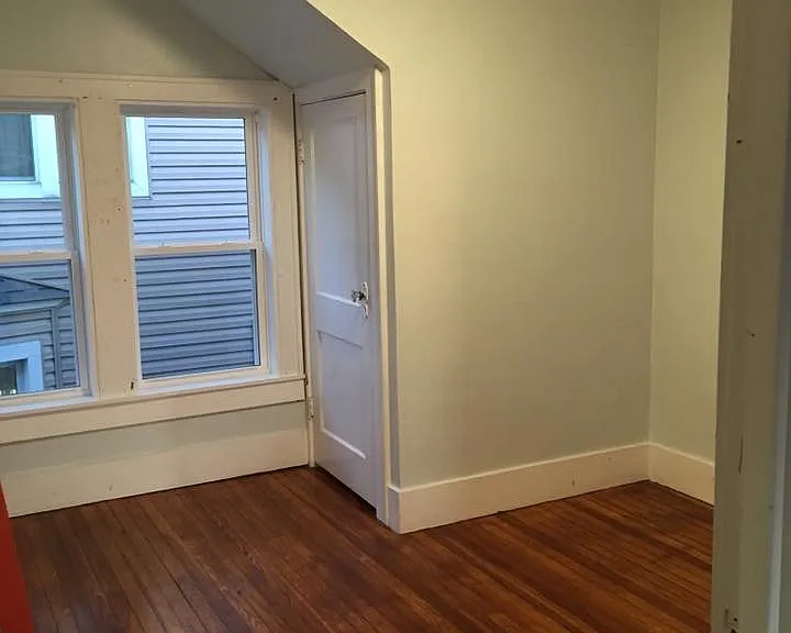 240 Highland Ave — Photo 24