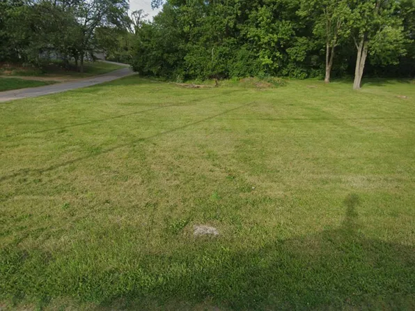 McClellan St, Warsaw, IN 46580