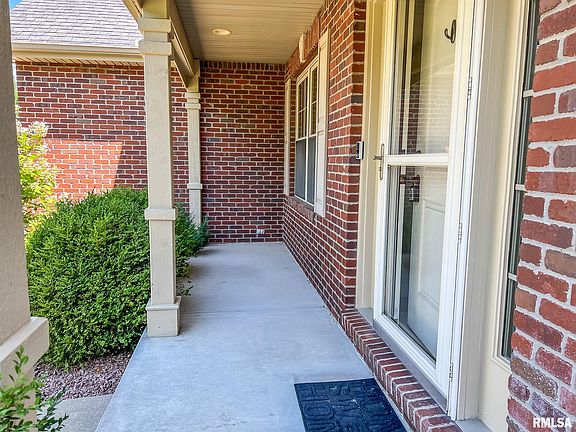3rd image of 10128 N Brookshire Dr