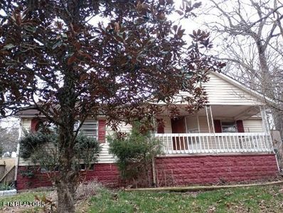 8512 Trout Rd, Mascot, TN, 37806