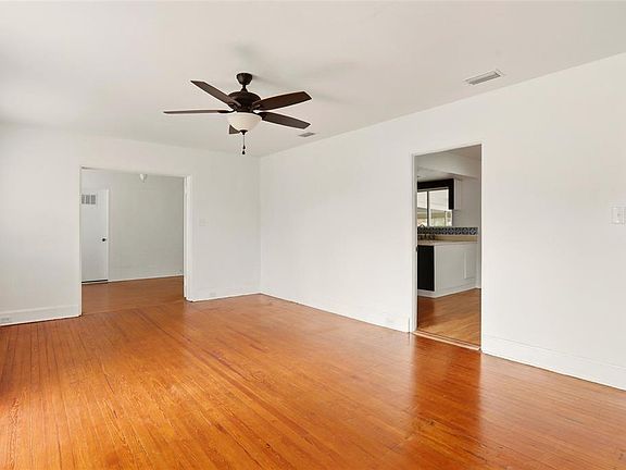 5th image of 404 W Whidden St