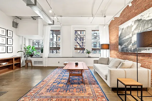 Sold by R New York | media 1