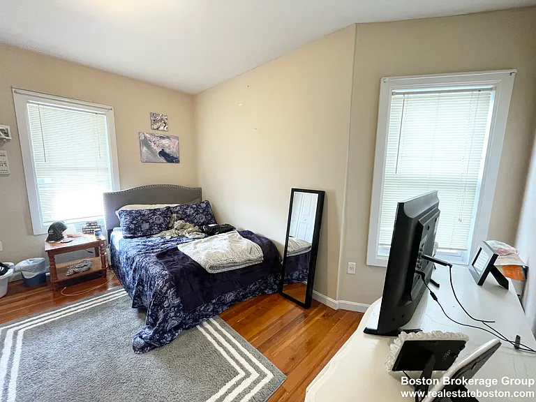 25 Sudan St #2 — Photo 5