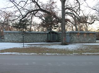 26 Oaklane Dr, Ottawa, IL 61350