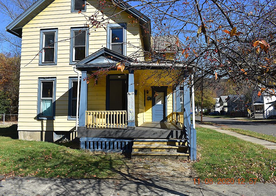 1st image of 1000 Pratt St