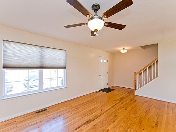 4th image of 110 Scirocco Ln