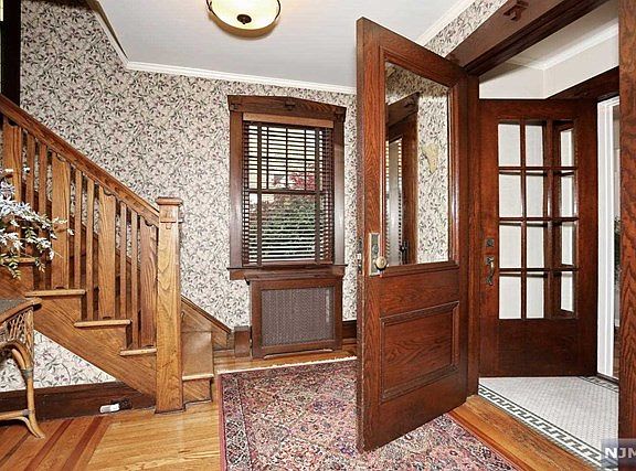 4th image of 328 Harold Ave