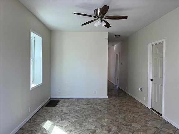 4th image of 3616 Tholozan Ave