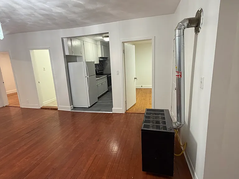 123 Cowden St — Photo 3