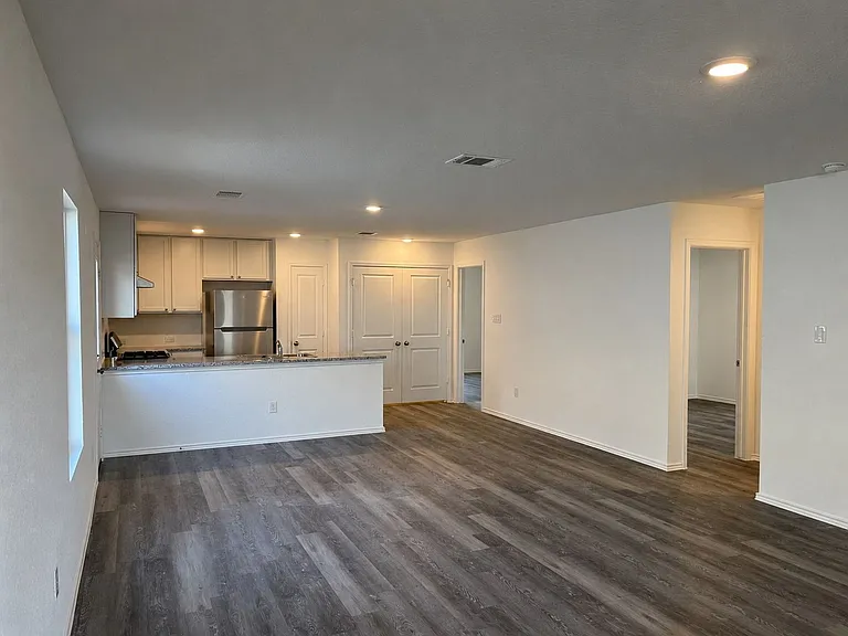 5909 Antonio Pl — Photo 3