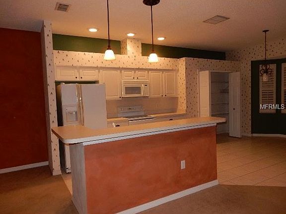 4th image of 143 Club Villas Ln
