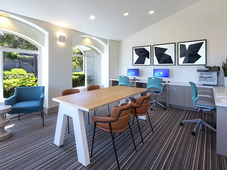 Vista Real Apartment Homes — Photo 16