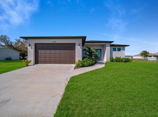 2200 NE 7th Pl, Cape Coral, FL 33909