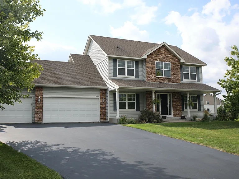 16513 Dodd Ln — Photo 1