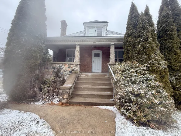 201 Grand Ave W, Chatham Kent, ON N7L 1C2