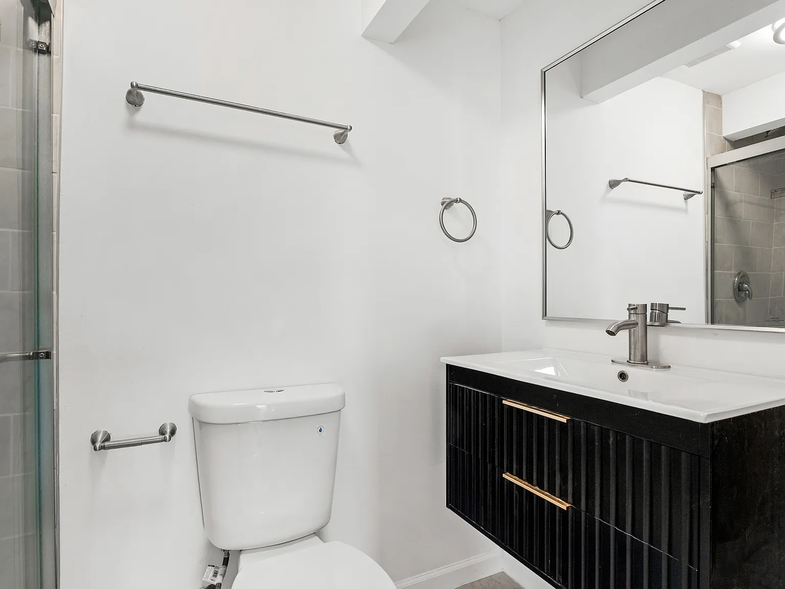 3 bed, 1200 sqft, $2,195 — Photo 4