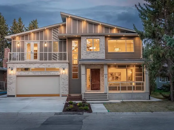 26 N Varsplain Pl NW, Calgary, AB T3A 0C7