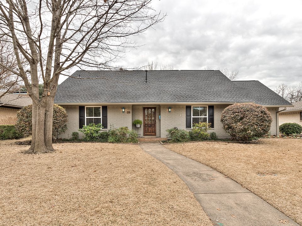 1st image of 621 Winchester Dr