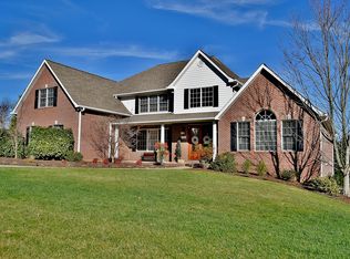 506 Magnolia Ridge Dr, Jonesborough, TN 37659