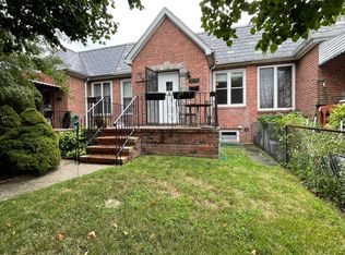 6976 60th Ave, Maspeth, NY 11378