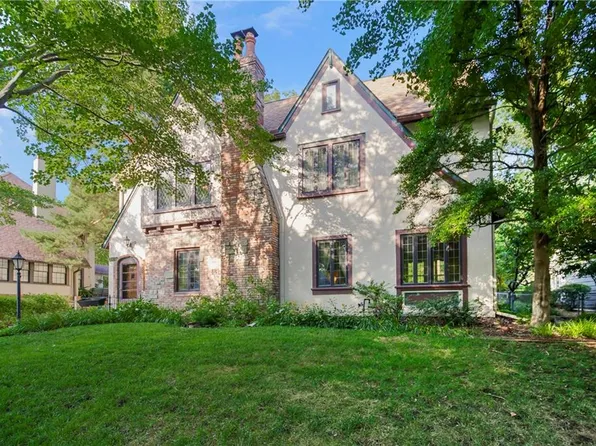 5415 Cherry St, Kansas City, MO 64110