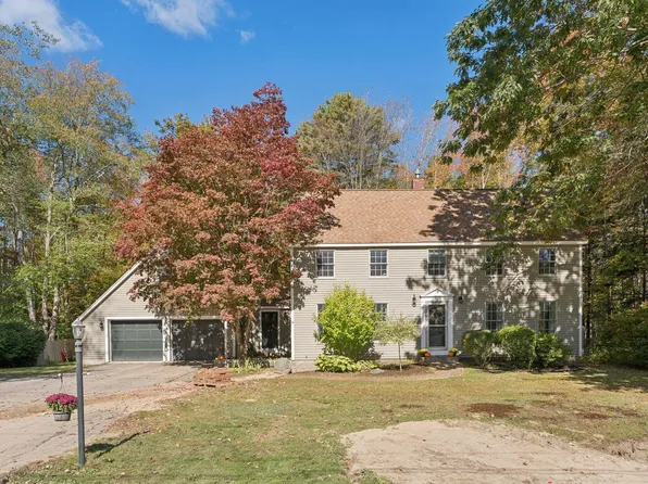 18 Longwood Drive, Kennebunk, ME 04043