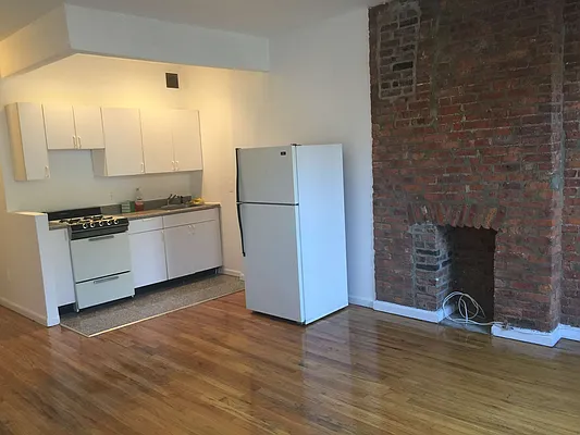 Rented by Realty Nerd | media 2