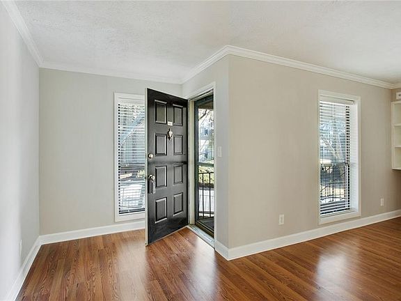 3rd image of 406 River Mill Cir