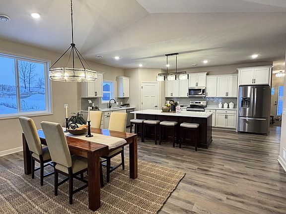 3rd image of 6701 Ridgeview Dr