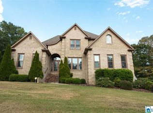 911 Timberline Cir, Calera, AL 35040