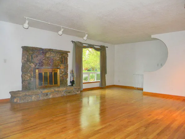 569 Downs Cir, Riverton, WY 82501