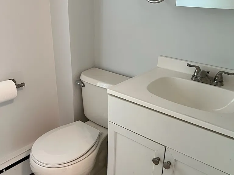 18 Linden Pl #2 — Photo 16