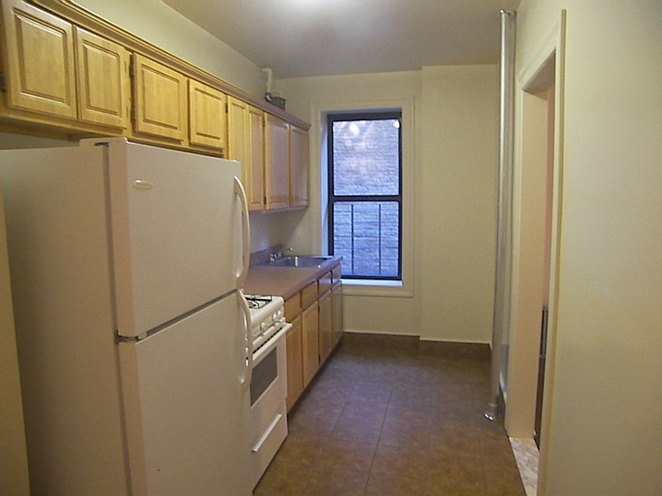 1st image of 2747 Sedgwick Ave APT 1A