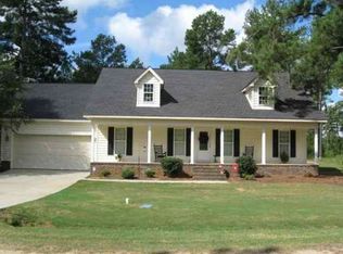 5 Boxwood St, Hawkinsville, GA 31036