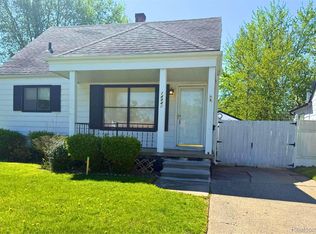 14948 Chesterfield Ave, Warren, MI 48089