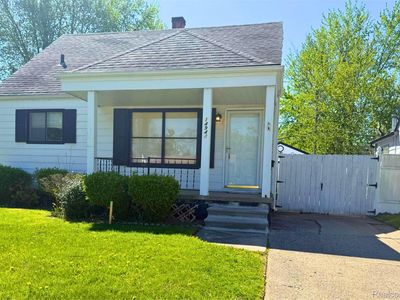 14948 Chesterfield Ave, Warren, MI, 48089