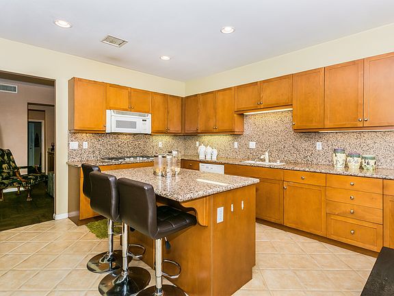 2nd image of 805 S Country Glen Way