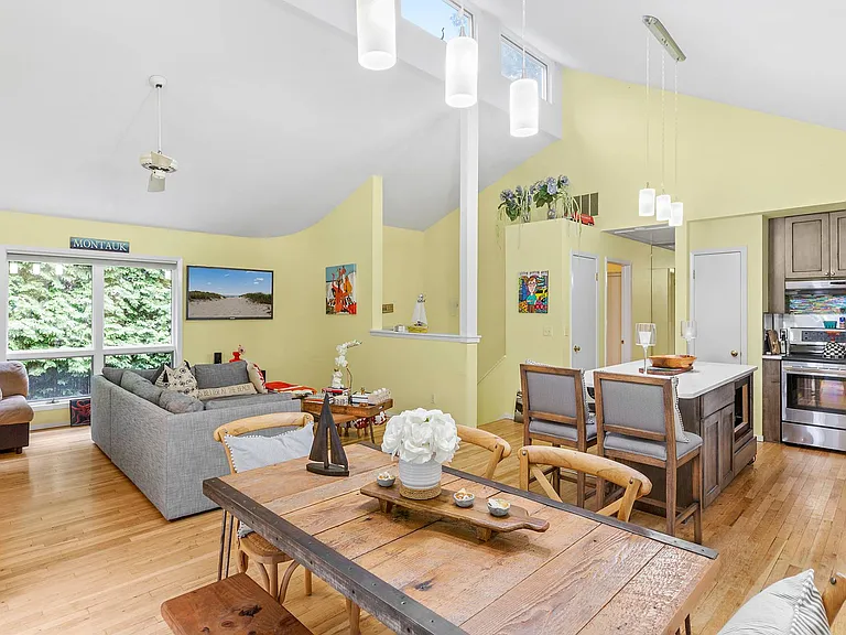 14 Hoover Ct — Photo 3