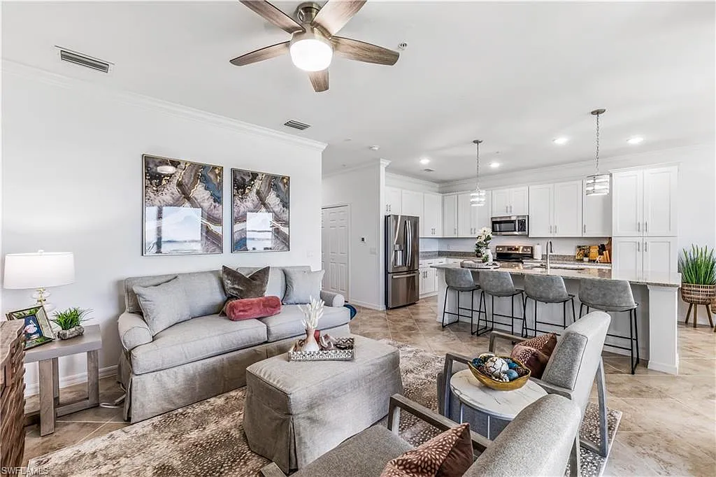 2 bed, 2.0 bath, 1159 sqft, $6,000 — Photo 2