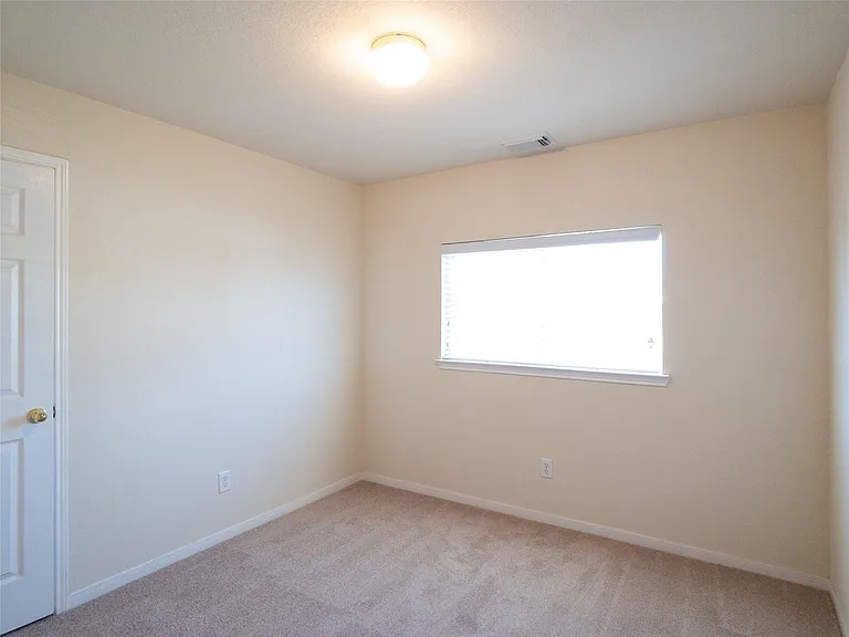 21843 Grassy Hill Ln — Photo 36