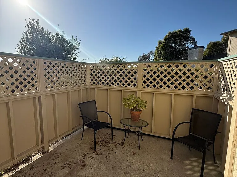 253 Green Meadow Dr #C — Photo 16